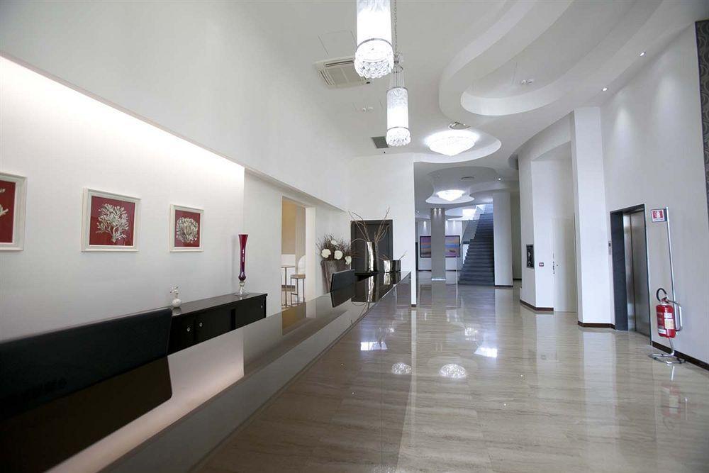 Rolling Hotel Casoria Exterior foto